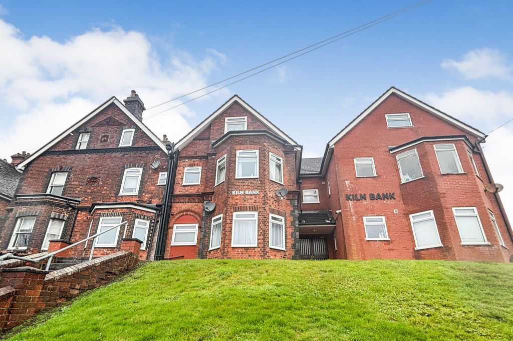 Property photo 3 of 9 Flat 5, Kiln Bank, North Farm Road, Tunbridge Wells, Kent Tn2 3Dw