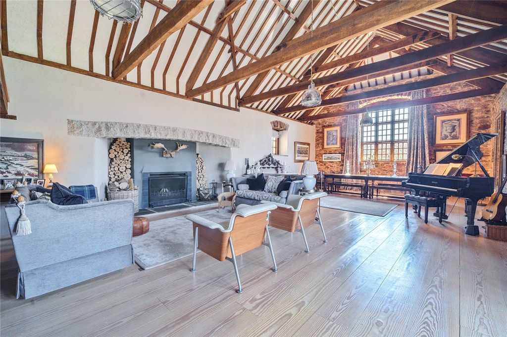 Property photo 2 of 37 Great Hall