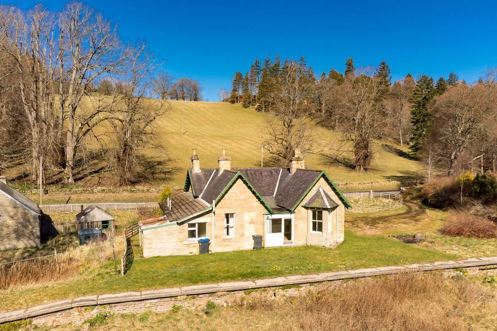 Property photo 3 of 34 Photo 3