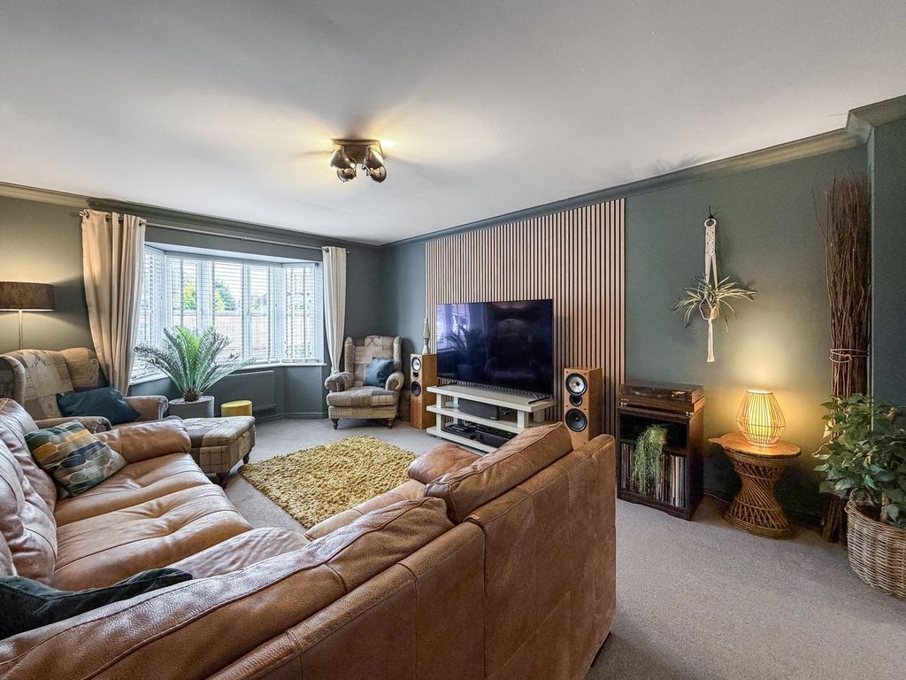 Property photo 3 of 23