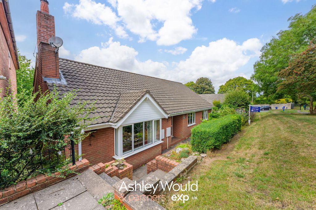 Property photo 2 of 30