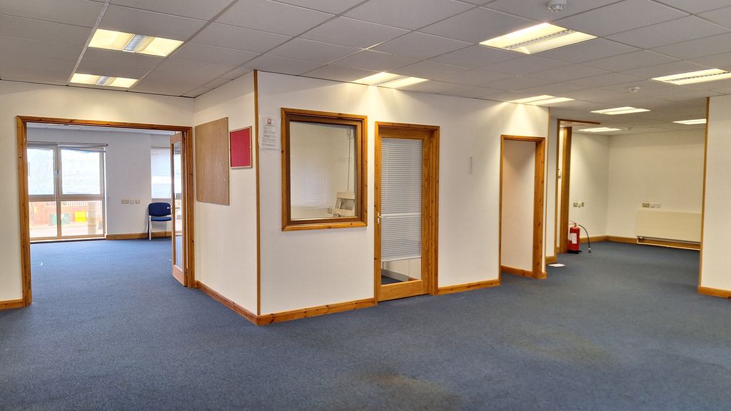 Property photo 3 of 6