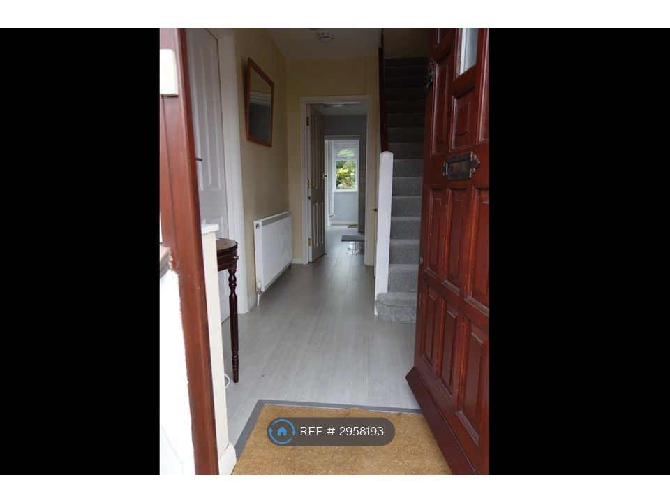 Property photo 2 of 14 Entrance