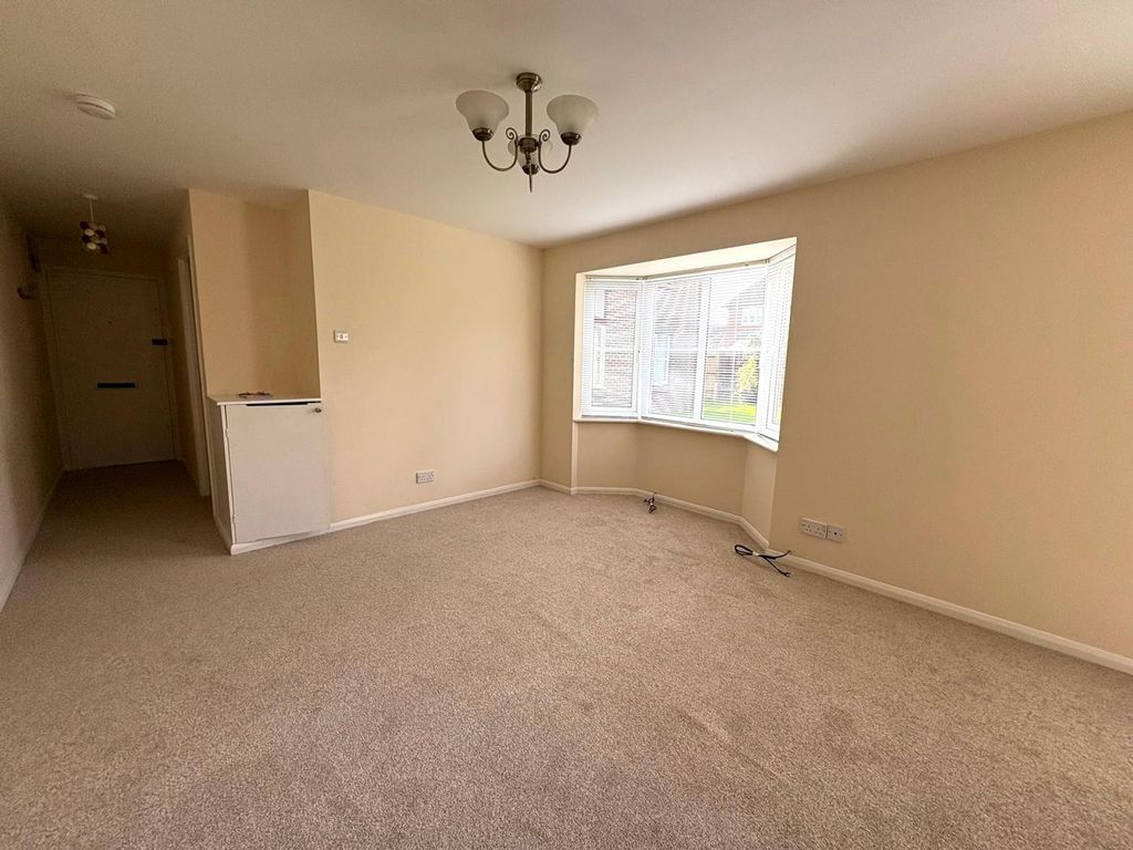 Additional image 4 of 1 bed flat for saleDeben Road, St. James Court Deben Road IP17