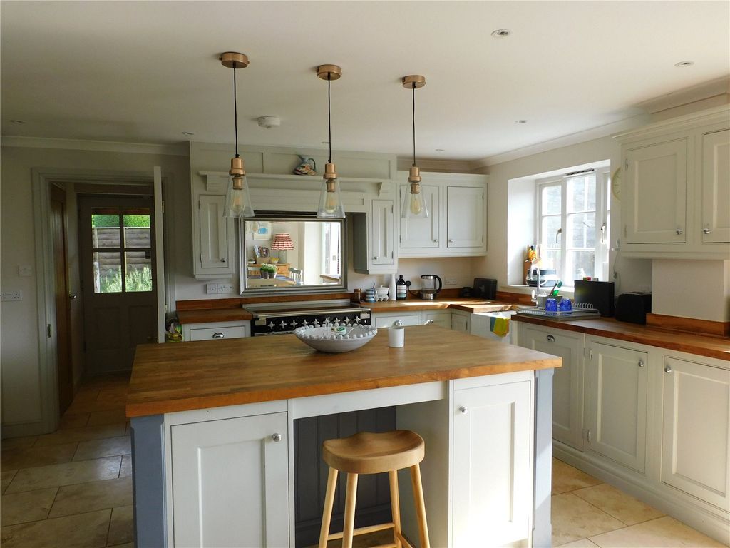 Property photo 2 of 19 Picture No. 04