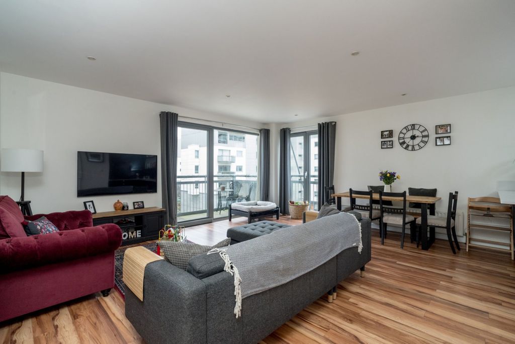 Property photo 3 of 27 Picture 3