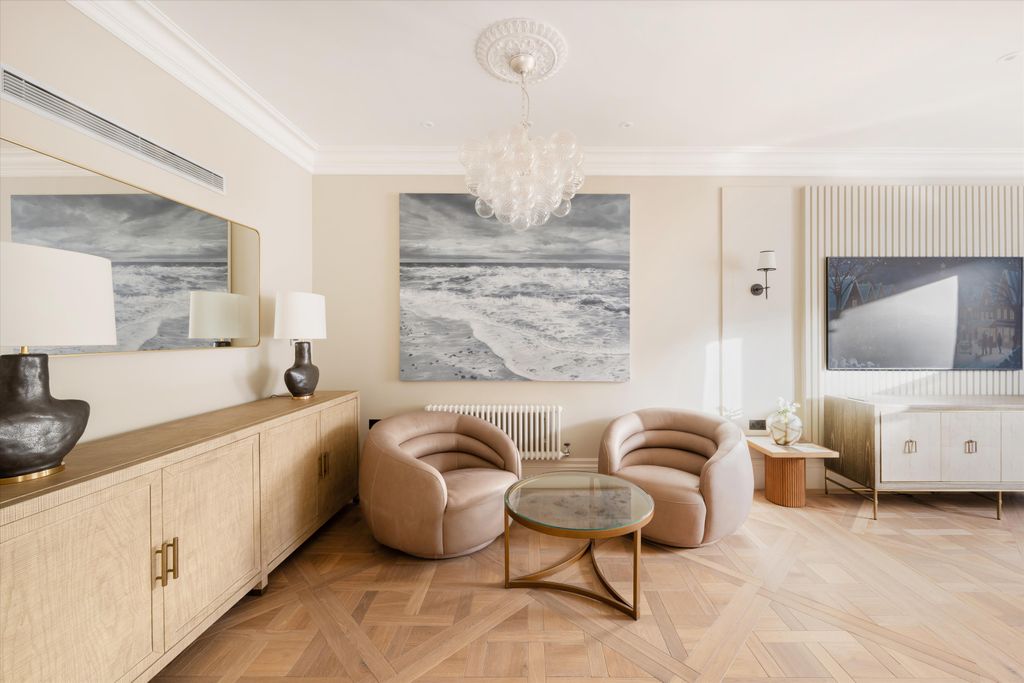 Property photo 2 of 33 Image