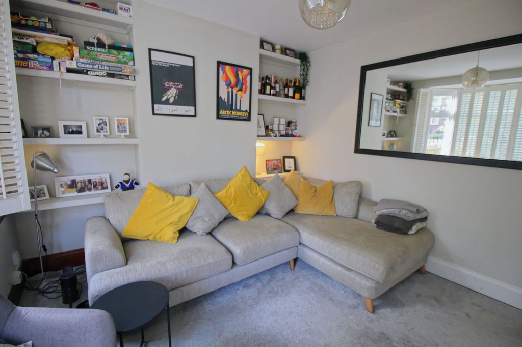 Property photo 3 of 39