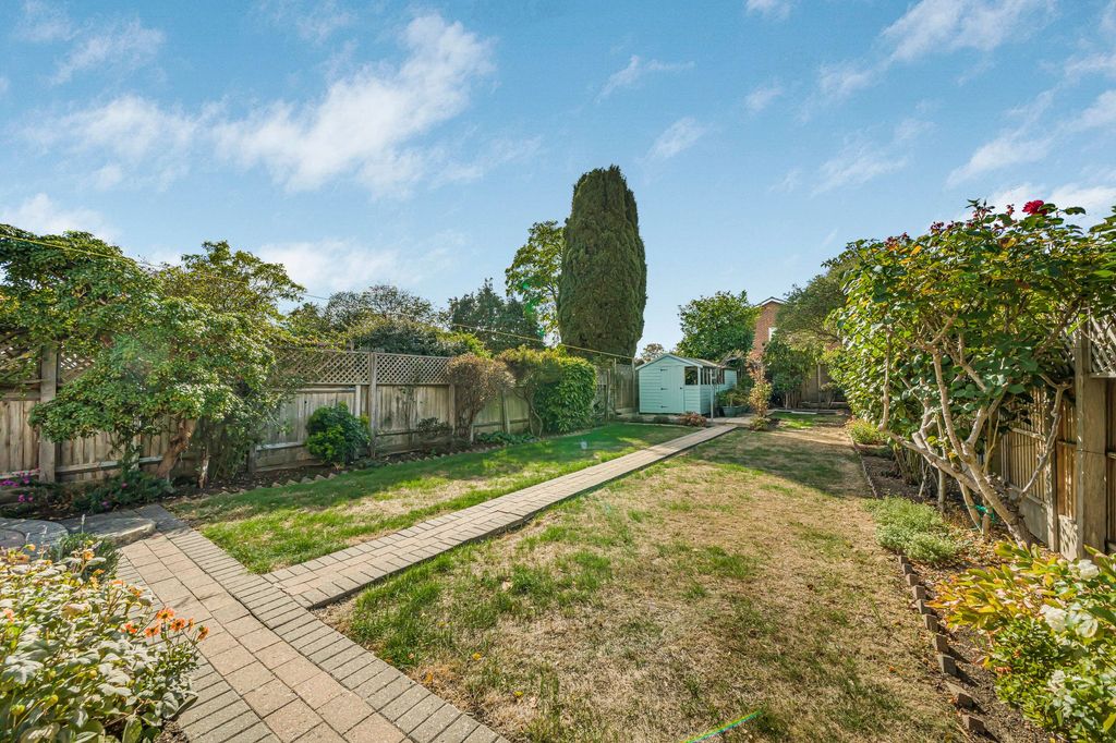 Property photo 3 of 12