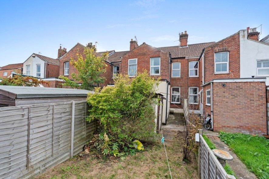 Property photo 2 of 16