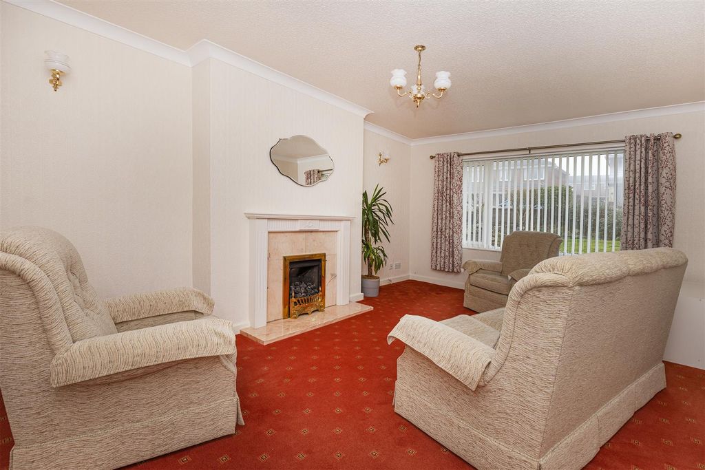 Property photo 3 of 23 Living Room