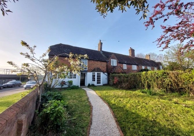 Property photo 1 of 12