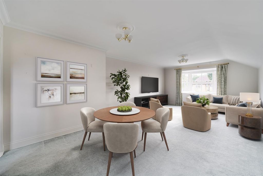 Property photo 3 of 17 1339993-13-689E23Ea14A28_Staged.Jpg