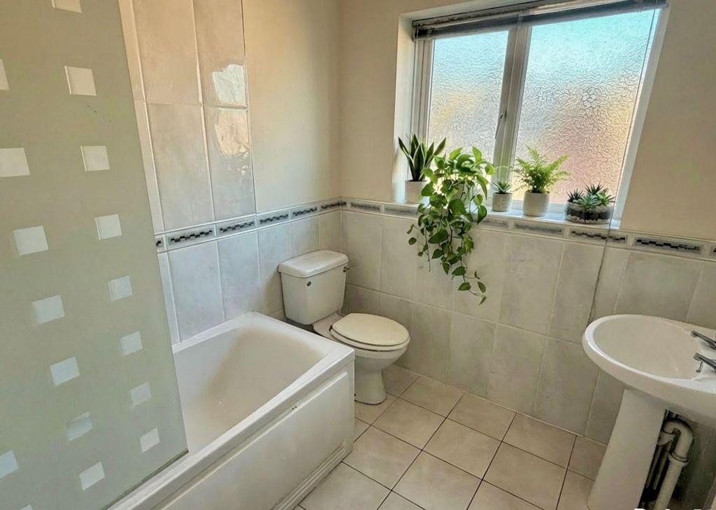 Property photo 3 of 13 Bathroom Digitally Enhanced