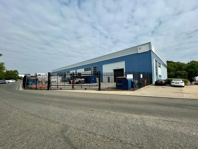 Property photo 2 of 9 5&6 Heathrow South Cargo Centre, Girling Way