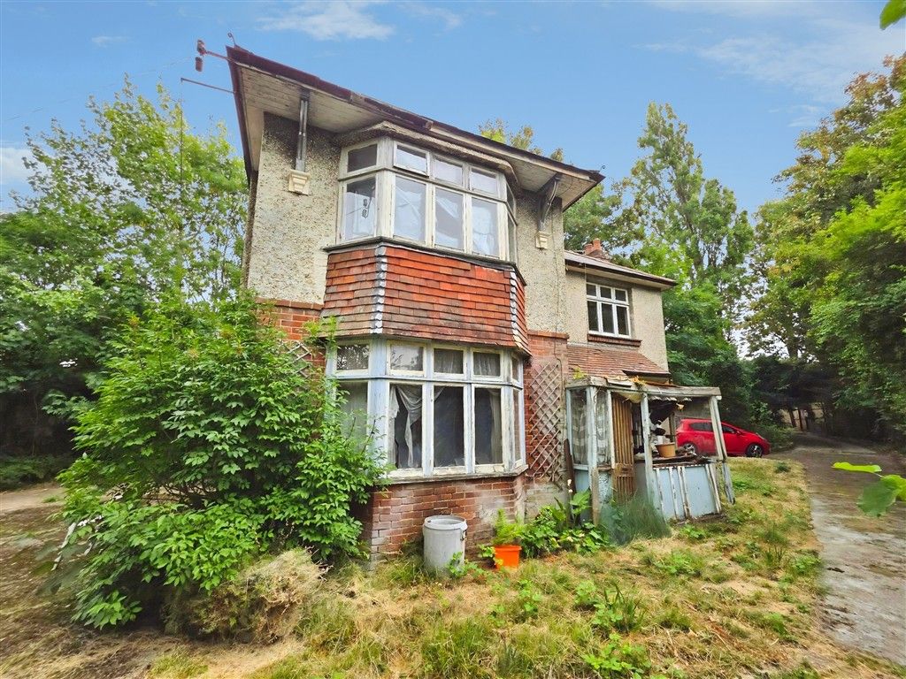 Property photo 1 of 18