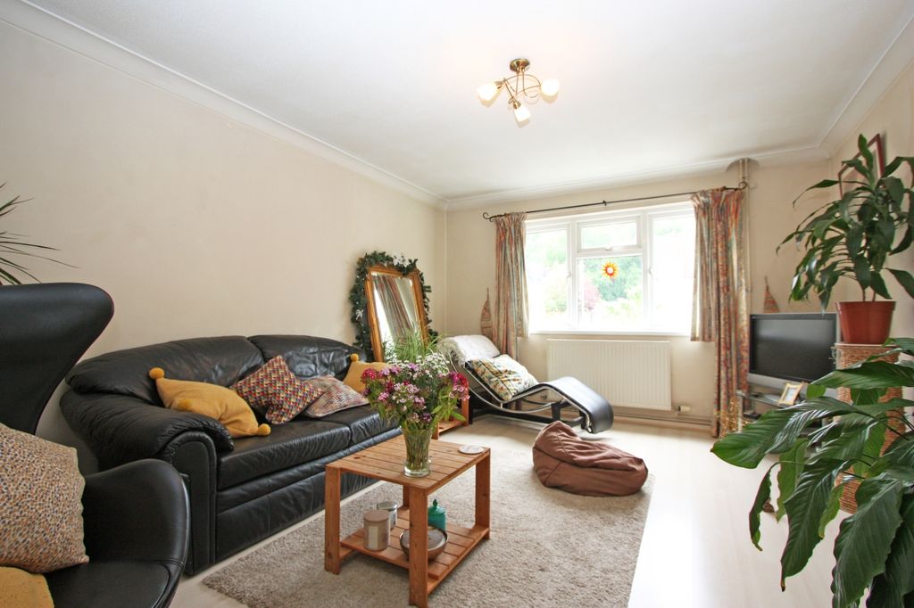 Property photo 2 of 7