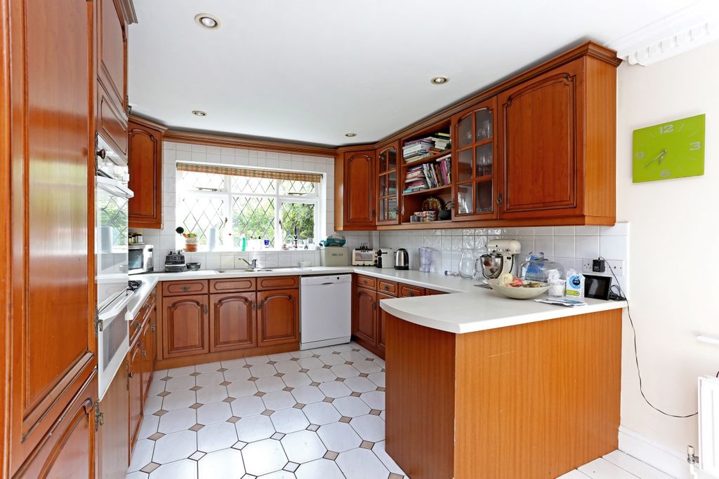 Property photo 3 of 12