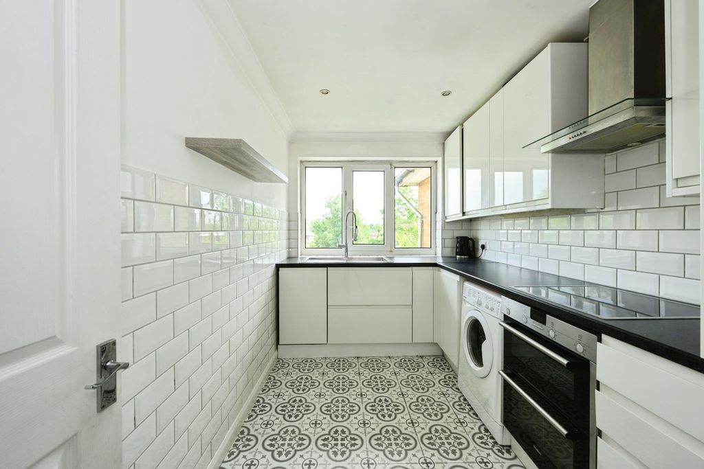 Property photo 1 of 18 Pbox-Img.Jpg