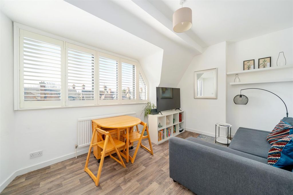 Property photo 2 of 8 Reception Room