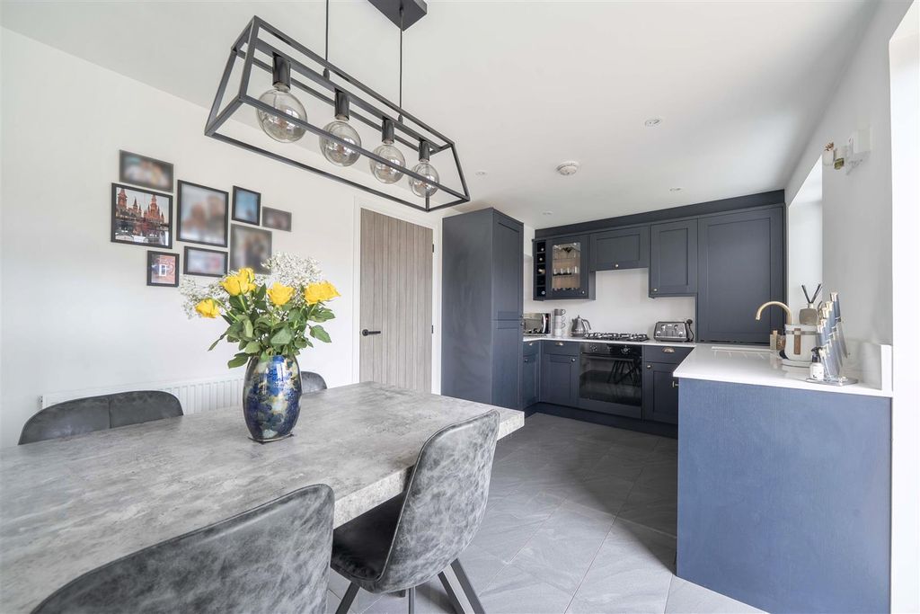 Property photo 3 of 23 1448697-6-69E273Fbd94Ec.Jpg