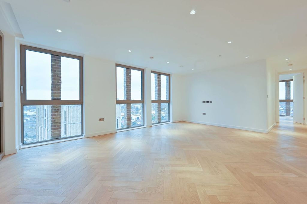 Property photo 1 of 27