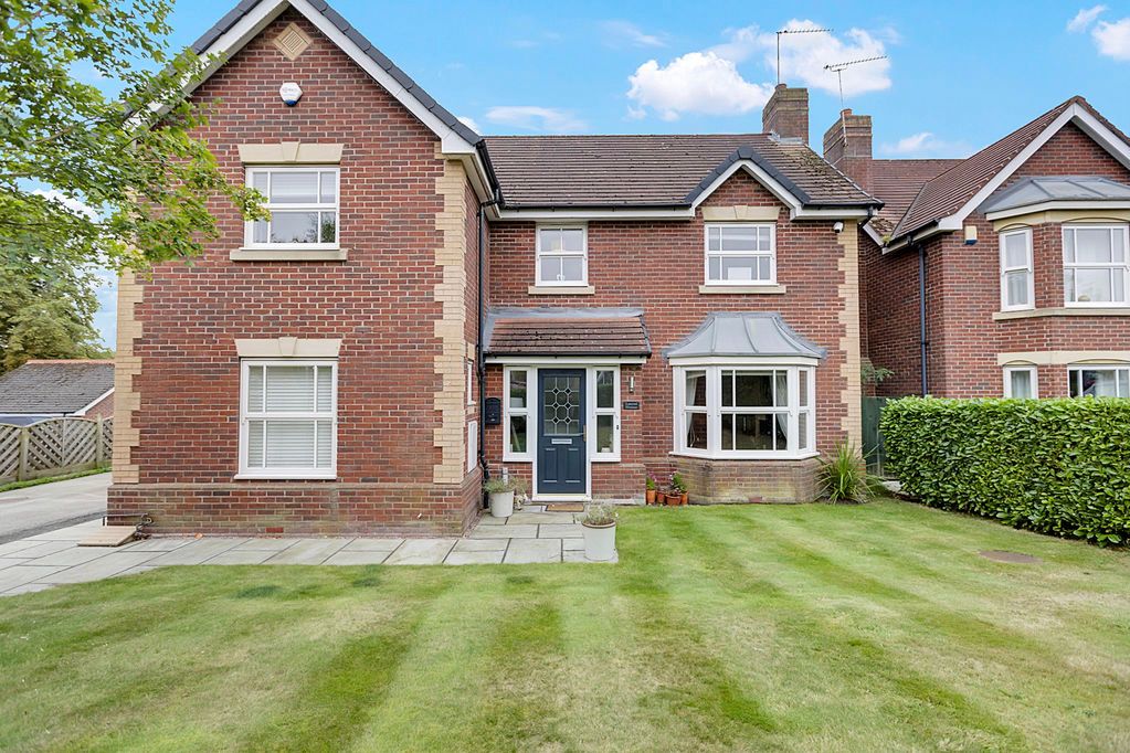 Property photo 1 of 31 Front Aspect