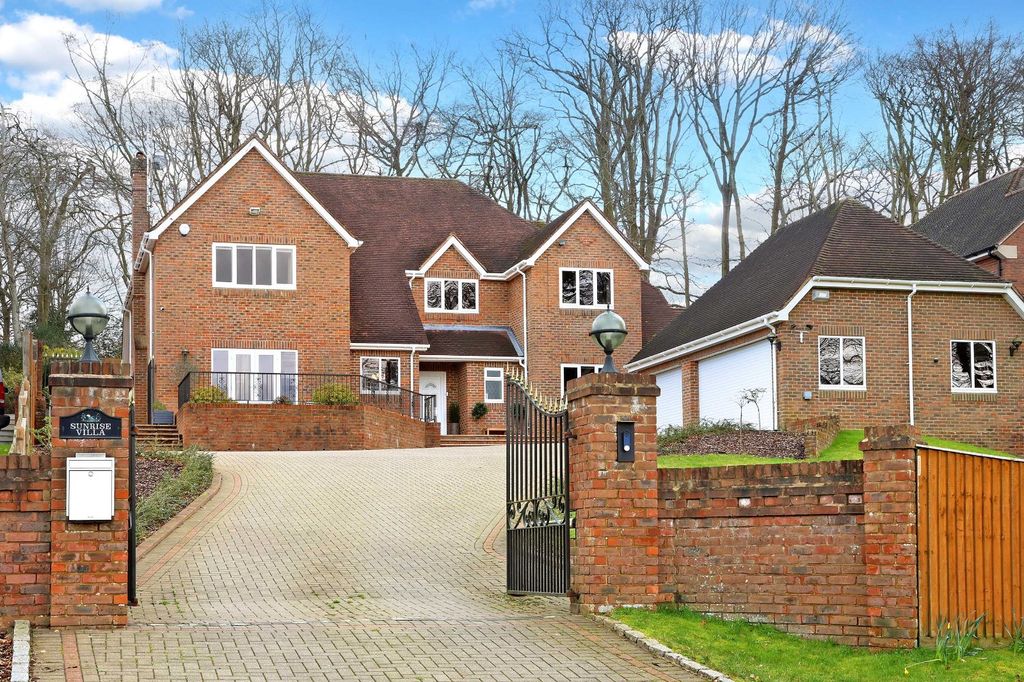 Property photo 1 of 24 Picture No. 03