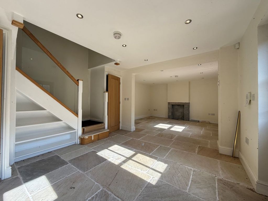 Property photo 2 of 10 Image 2