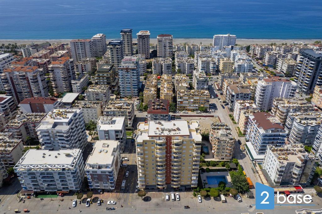 Property photo 2 of 40