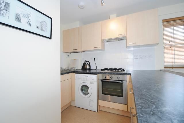 Property photo 2 of 7 Kitchen