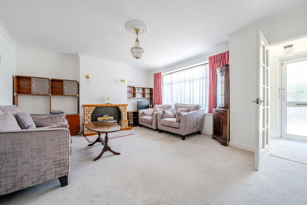 Property photo 2 of 12