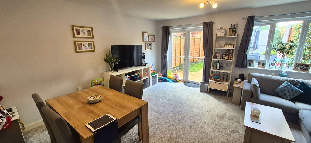 Property photo 3 of 12 Reception Room