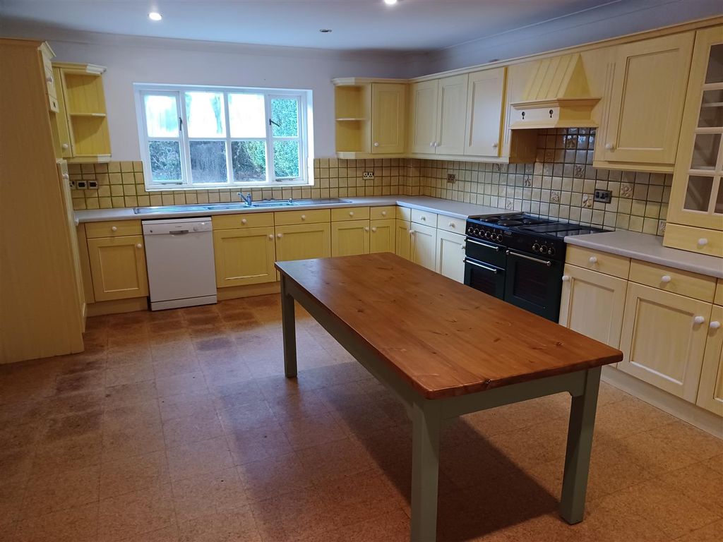 Property photo 2 of 9 20251020_122313.Jpg