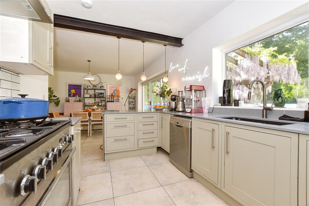 Property photo 2 of 14 Kitchen/Dining Area