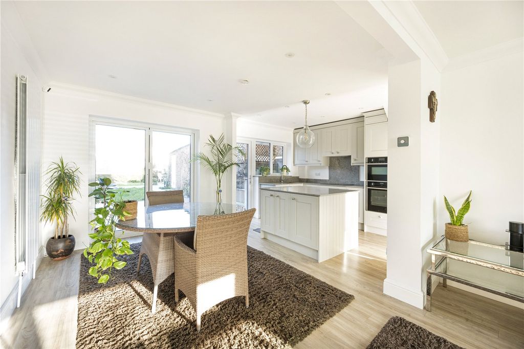 Property photo 3 of 24 Picture No. 20