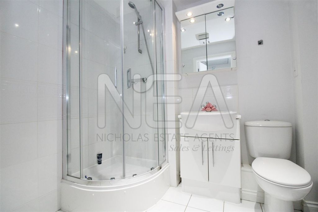 Property photo 2 of 6 Shower Room