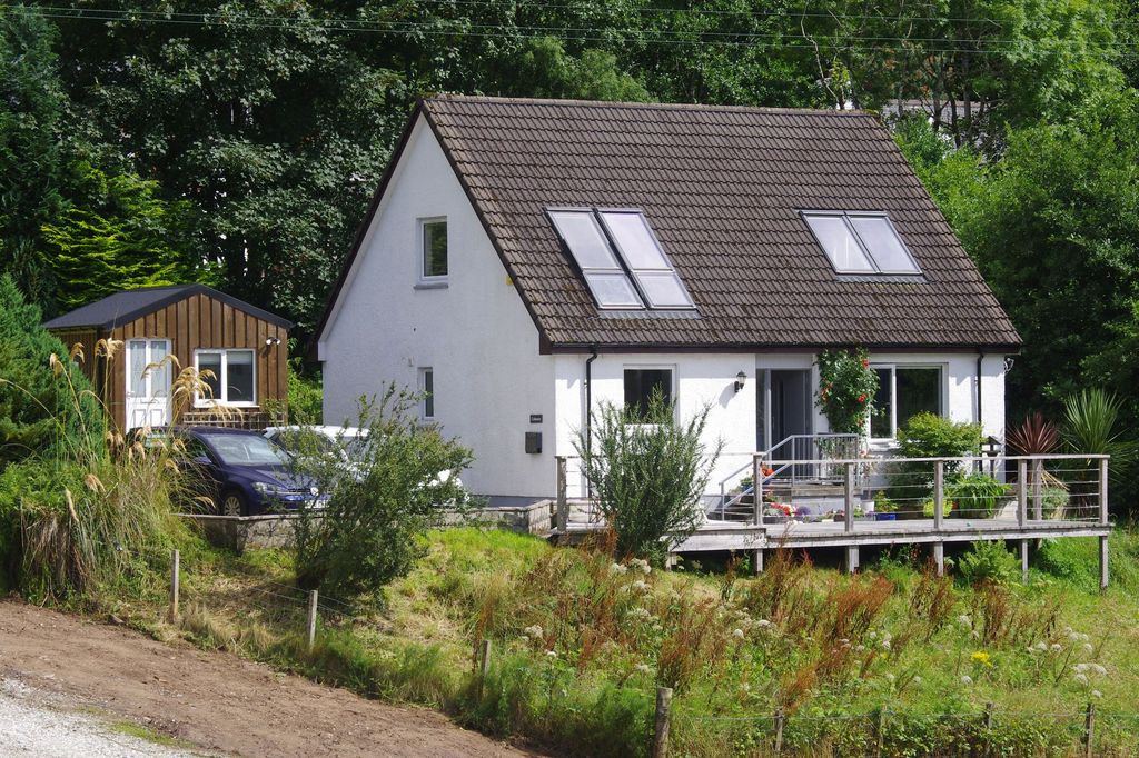 Property photo 2 of 47