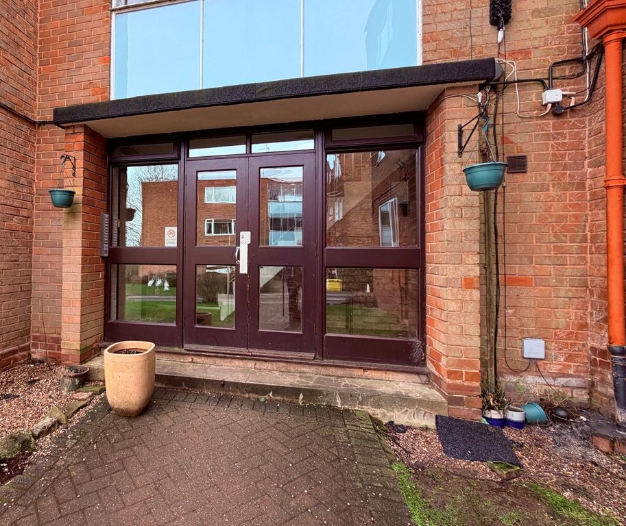 Property photo 1 of 25 2 Bed Flat To Rent Blackberry Lane, Sutton Coldfield B74