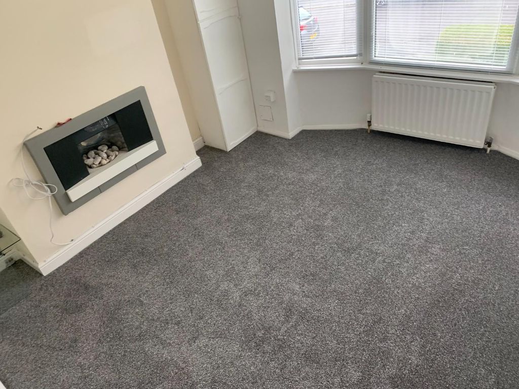 Property photo 2 of 9 Living Room