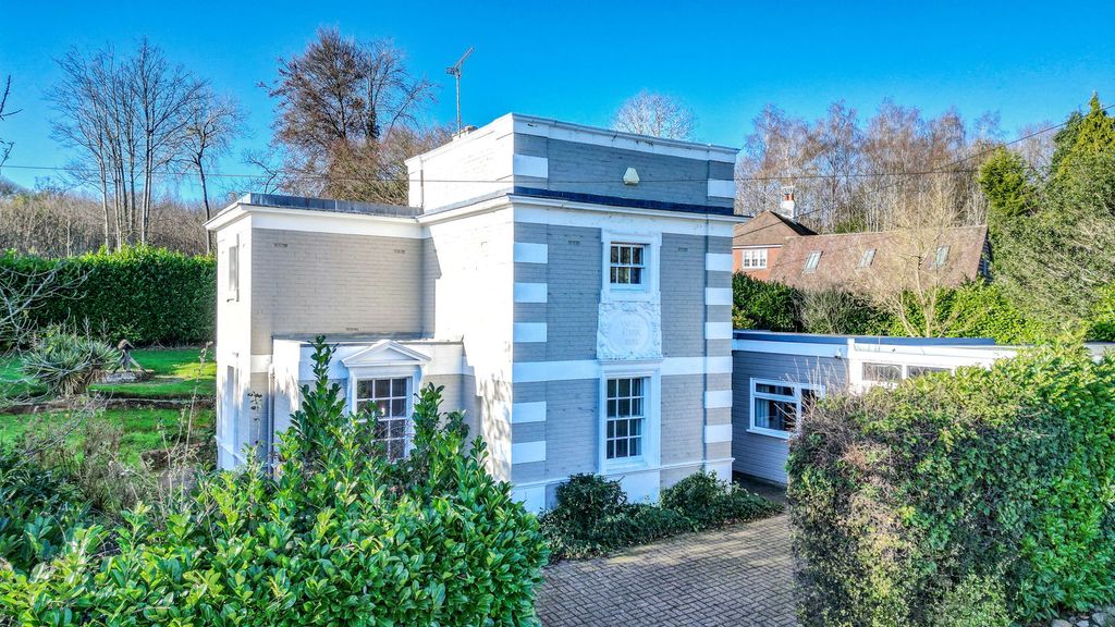 Property photo 1 of 18