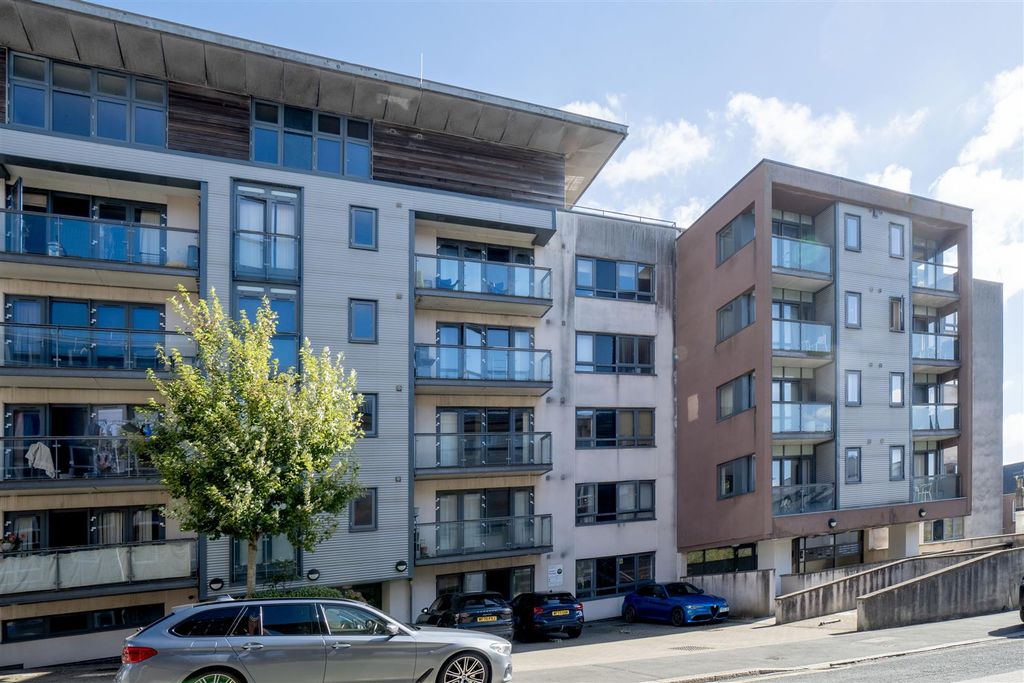 Property photo 1 of 4 Front.Jpg