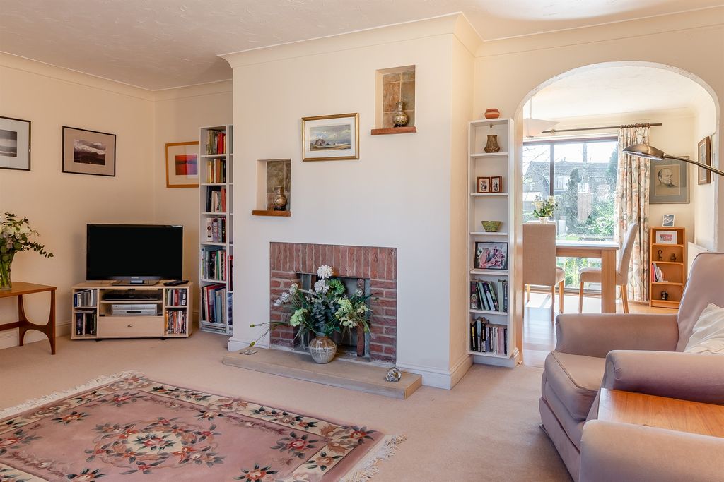 Property photo 3 of 17