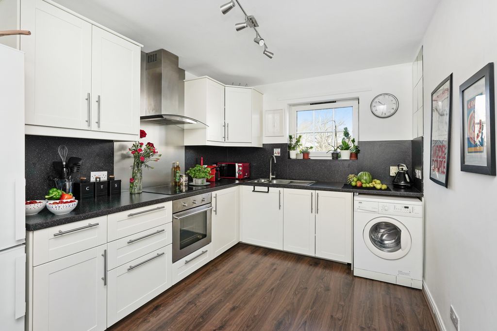 Property photo 2 of 16 Property Image 2