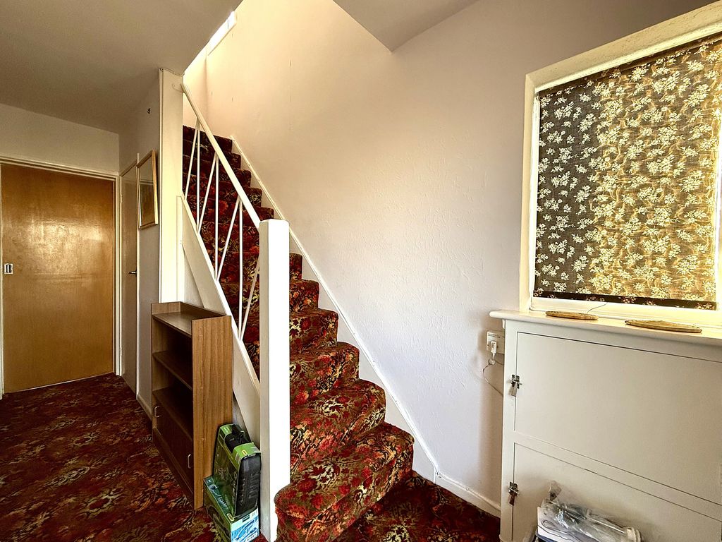 Property photo 3 of 27