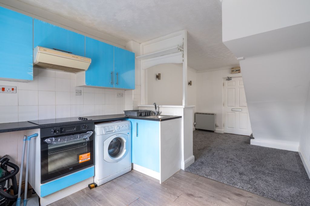 Property photo 3 of 13 2089903