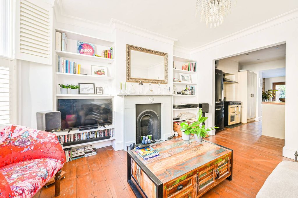Property photo 2 of 12