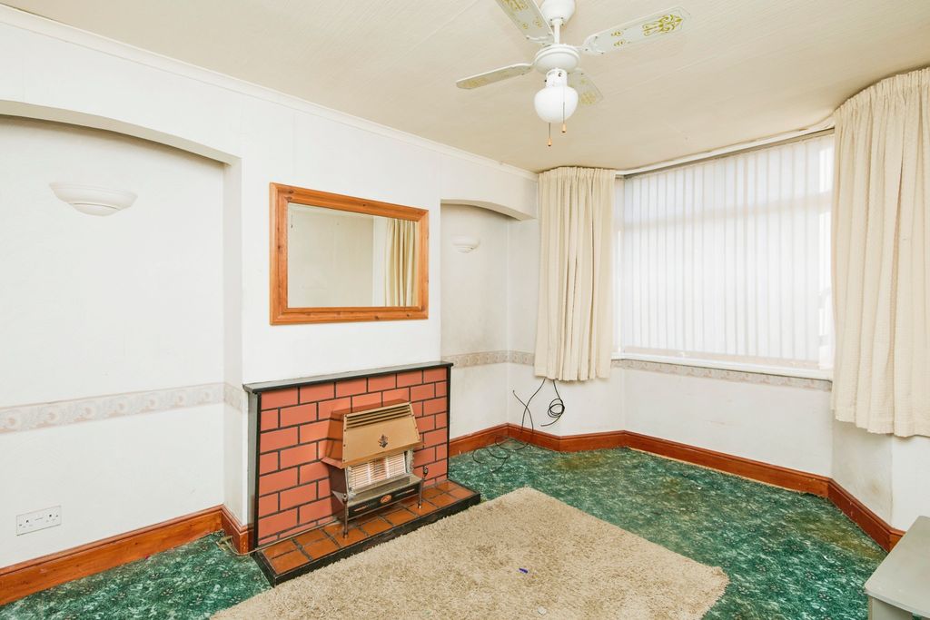 Property photo 3 of 17 Photography