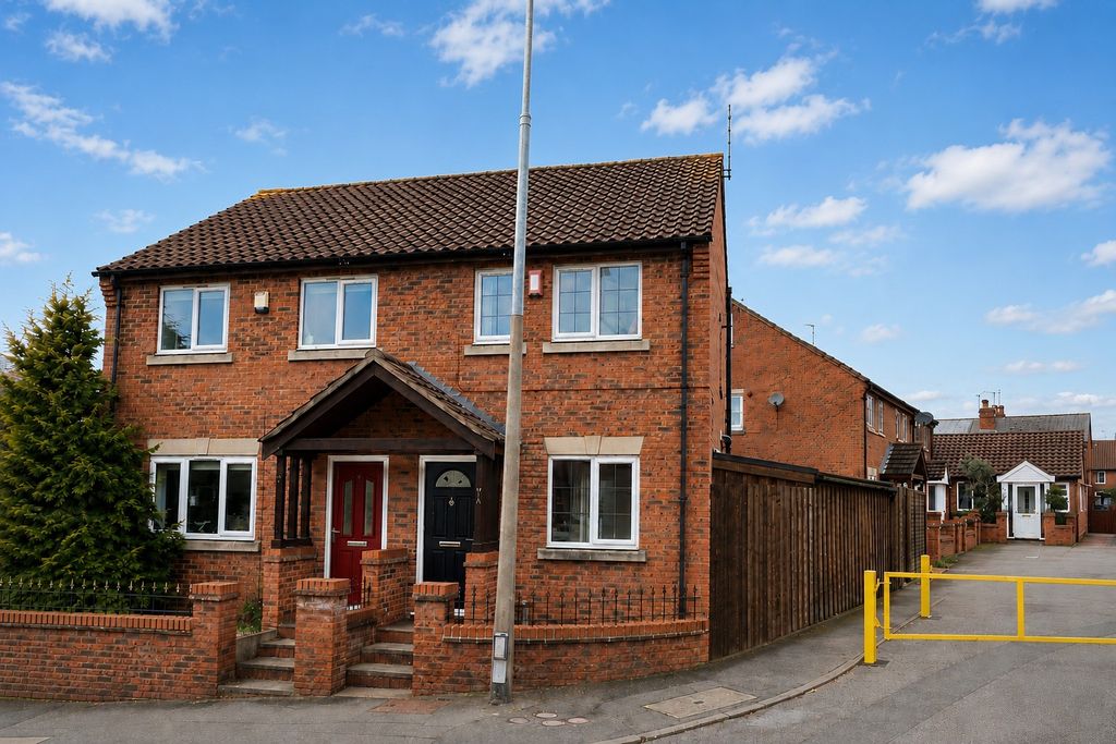 Property photo 1 of 8