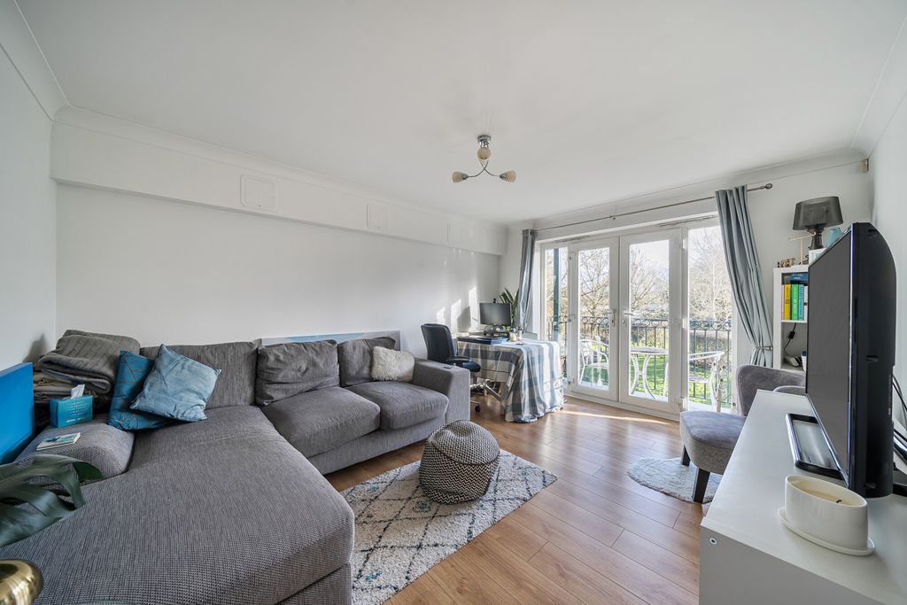 Property photo 3 of 17 1410267-13-698c9F...